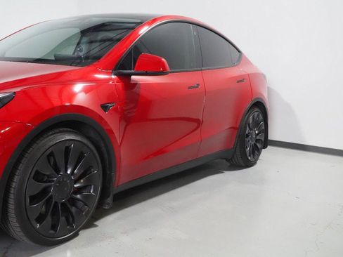 Used 2023 Tesla Model Y Performance image 49