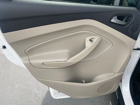 Used 2018 Ford Escape Titanium FWD image 19