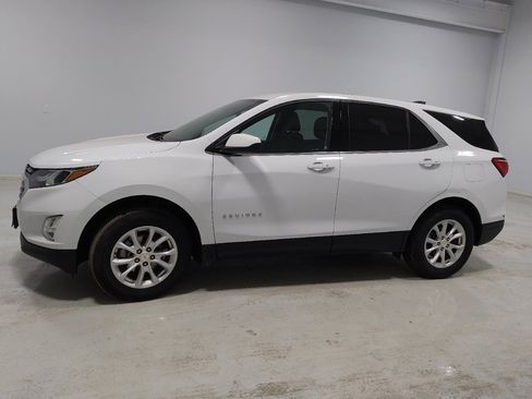 Used 2019 Chevrolet Equinox LT image 2