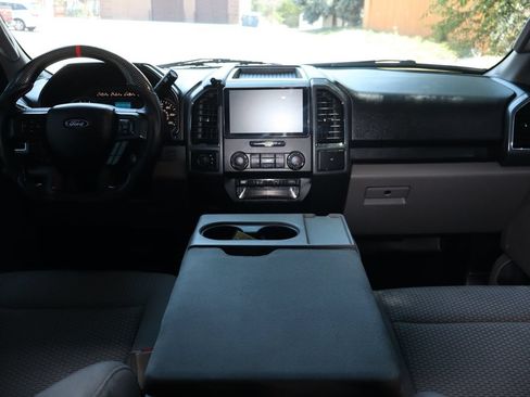 Used 2018 Ford F150 XLT AWD/4WD image 16