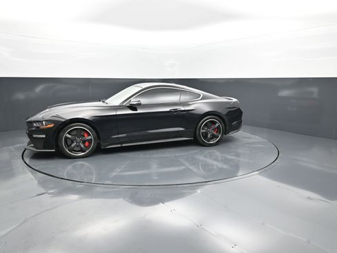 Used 2019 Ford Mustang Bullitt image 2