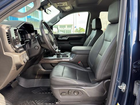 Used 2023 Chevrolet Silverado 1500 LTZ w/ Technology Package AWD/4WD image 22