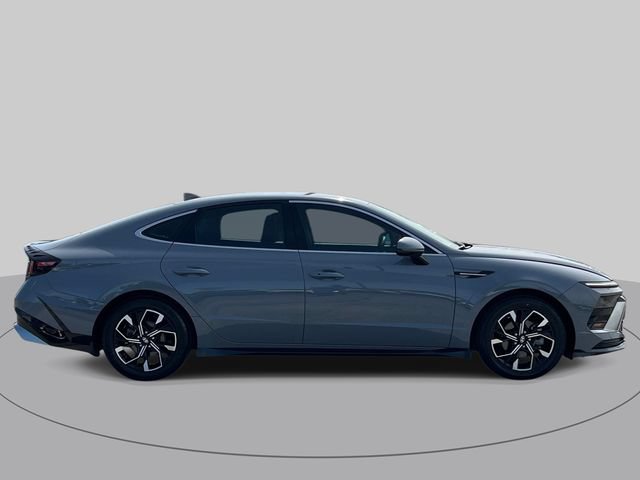 Used 2024 Hyundai Sonata SEL FWD image 3