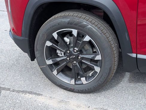 New 2026 Chevrolet Equinox RS w/ LPO, Floor Liner Package FWD image 11