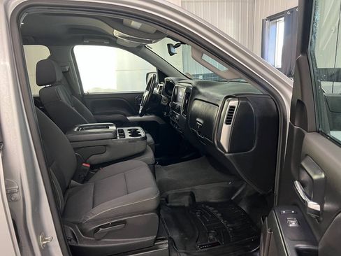 Used 2019 Chevrolet Silverado 1500 LT AWD/4WD image 11