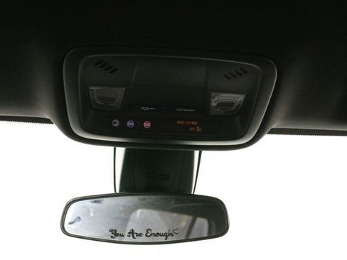 Used 2023 Chevrolet Traverse LS image 28