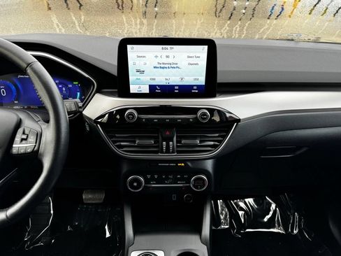 Certified 2020 Ford Escape SE Sport AWD/4WD image 2