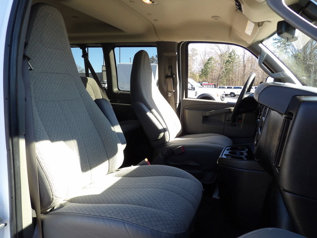 Used 2021 Chevrolet Express 3500 LT w/ LT Preferred Equipment Group RWD image 29