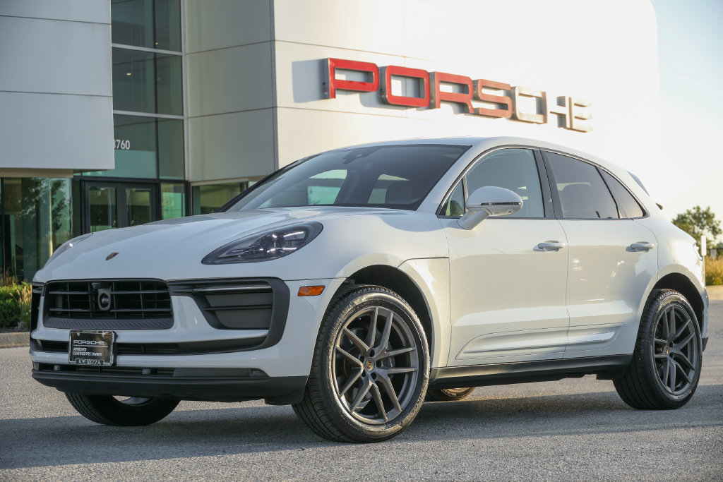 Certified 2026 Porsche Macan AWD/4WD image 1
