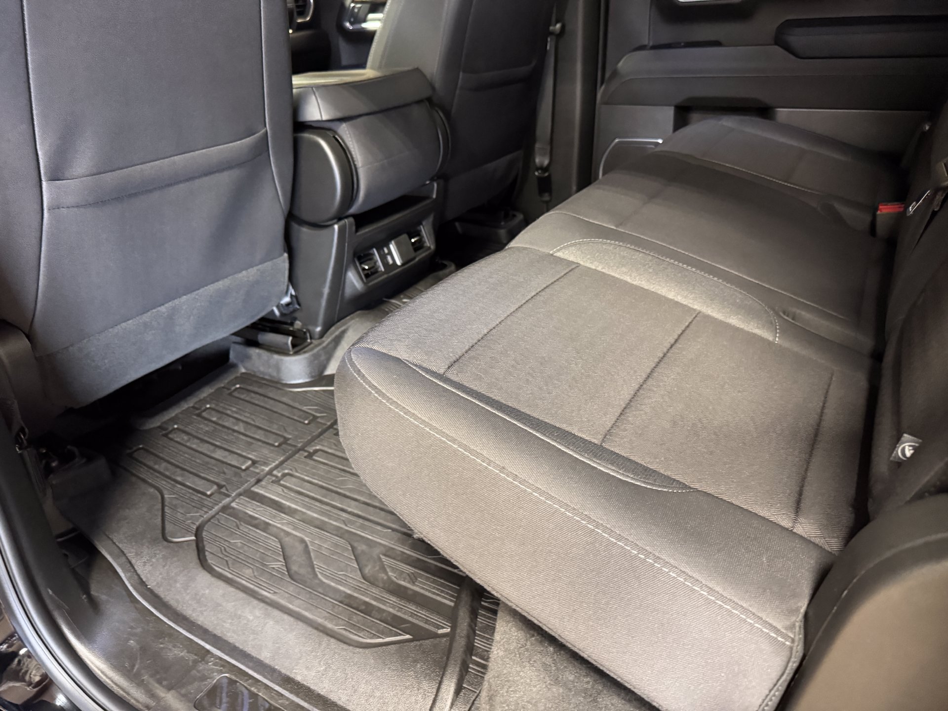 Used 2024 GMC Sierra 1500 Elevation w/ LPO, Elevation Black Package AWD/4WD image 25