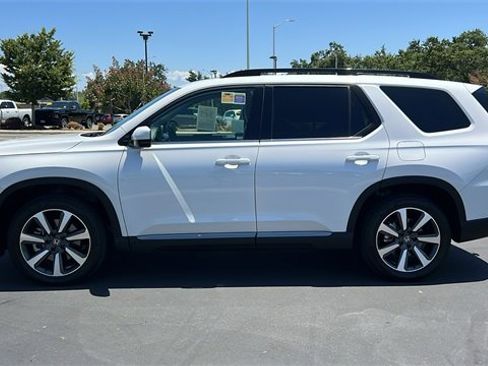 Used 2023 Honda Pilot Elite image 7
