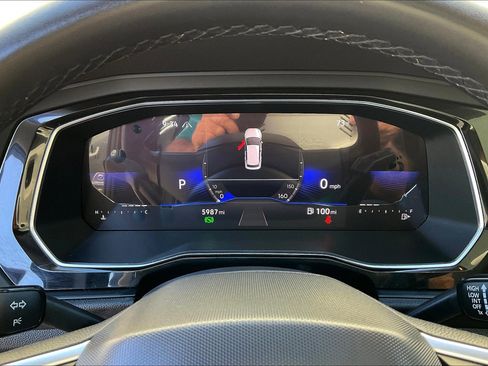 Certified 2023 Volkswagen Jetta SE image 20