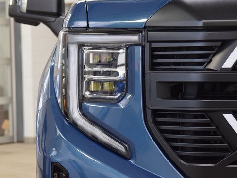 Used 2024 GMC Sierra 1500 SLT w/ SLT Premium Plus Package image 10