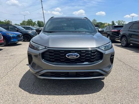 Certified 2024 Ford Escape ST-Line w/ Tech Pack #1 AWD/4WD image 2
