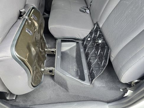 Used 2018 Toyota Tacoma TRD Off-Road image 33