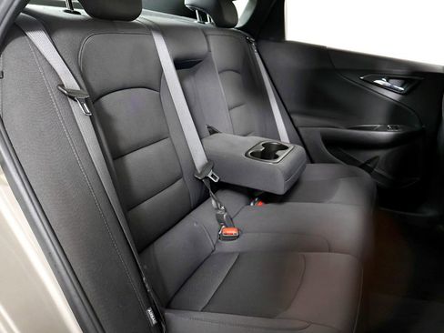 Used 2022 Chevrolet Malibu LT image 40