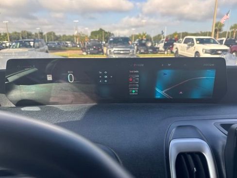 Used 2025 Ford Expedition Max Active RWD image 11