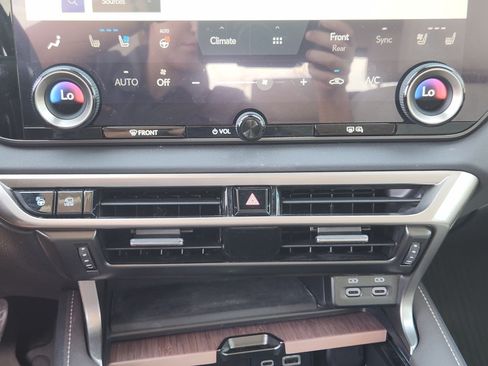 Used 2023 Lexus RX 350 Premium Plus w/ Cold Area Package FWD image 19