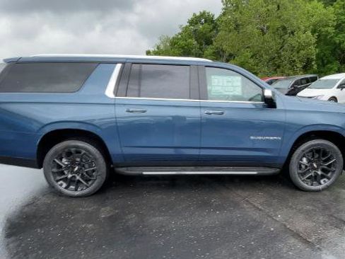 New 2025 Chevrolet Suburban Premier AWD/4WD image 52