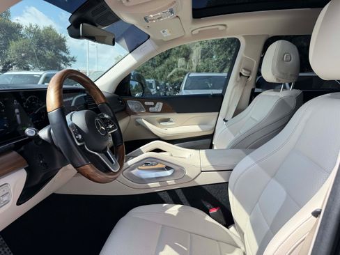 Used 2022 Mercedes-Benz GLS 450 4MATIC image 14
