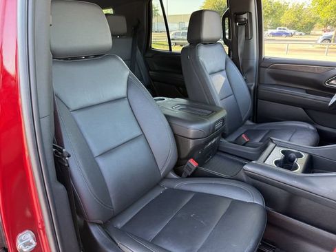 Used 2024 Chevrolet Tahoe Z71 w/ Luxury Package AWD/4WD image 22