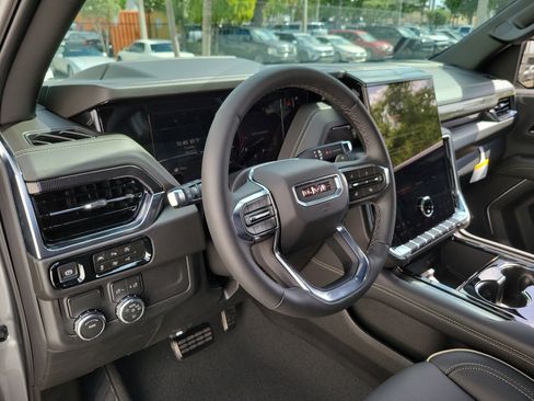 New 2026 GMC Yukon XL Elevation image 21