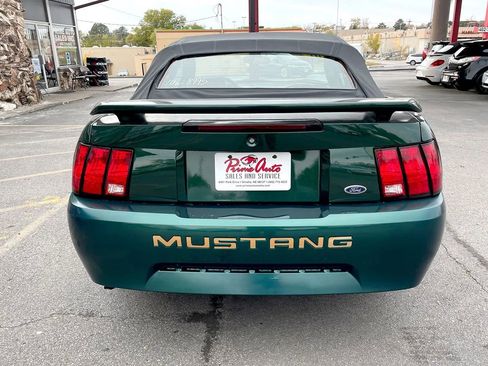 Used 2001 Ford Mustang Premium image 10