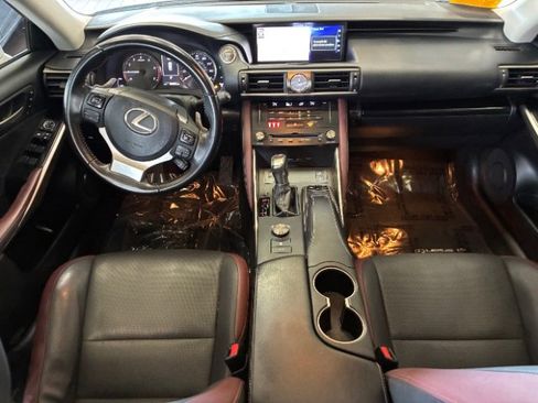 Used 2018 Lexus IS 300 image 3
