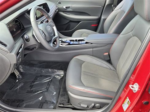 Used 2023 Hyundai Sonata SEL Plus w/ Cargo Package image 11