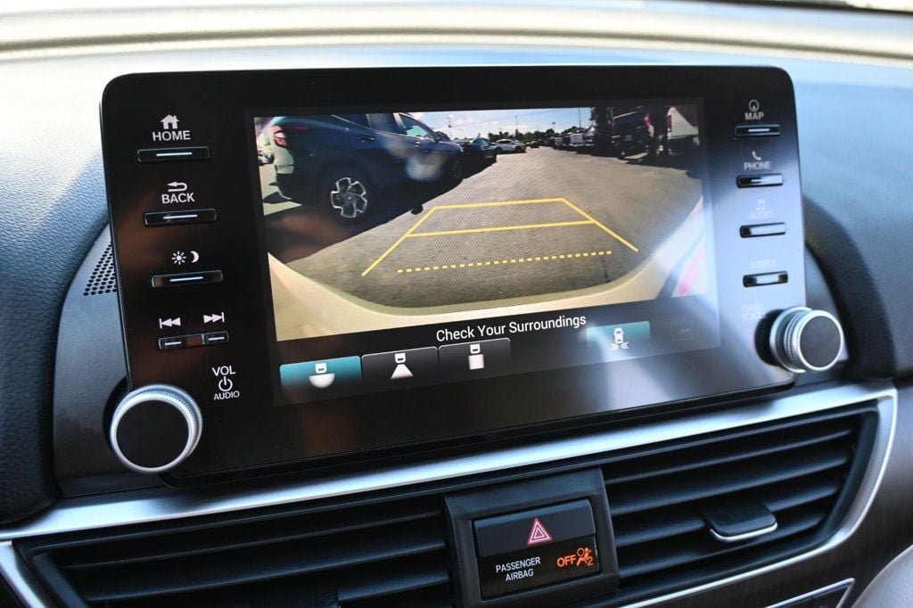 Used 2018 Honda Accord Touring image 13