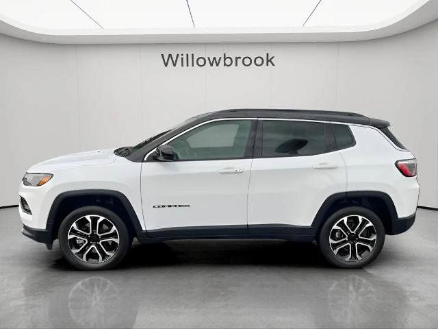 Used 2023 Jeep Compass Limited w/ Sun and Sound Group AWD/4WD image 2