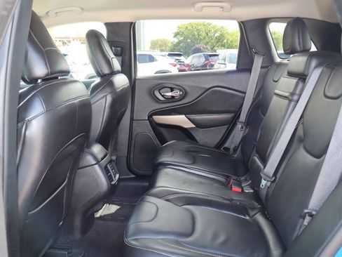 Used 2018 Jeep Cherokee Limited w/ High Altitude Package AWD/4WD image 6