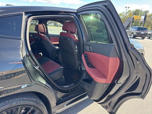 Used 2024 BMW X6 M60i w/ Executive Package image 20