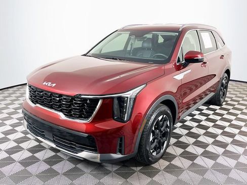 Used 2025 Kia Sorento S FWD image 4