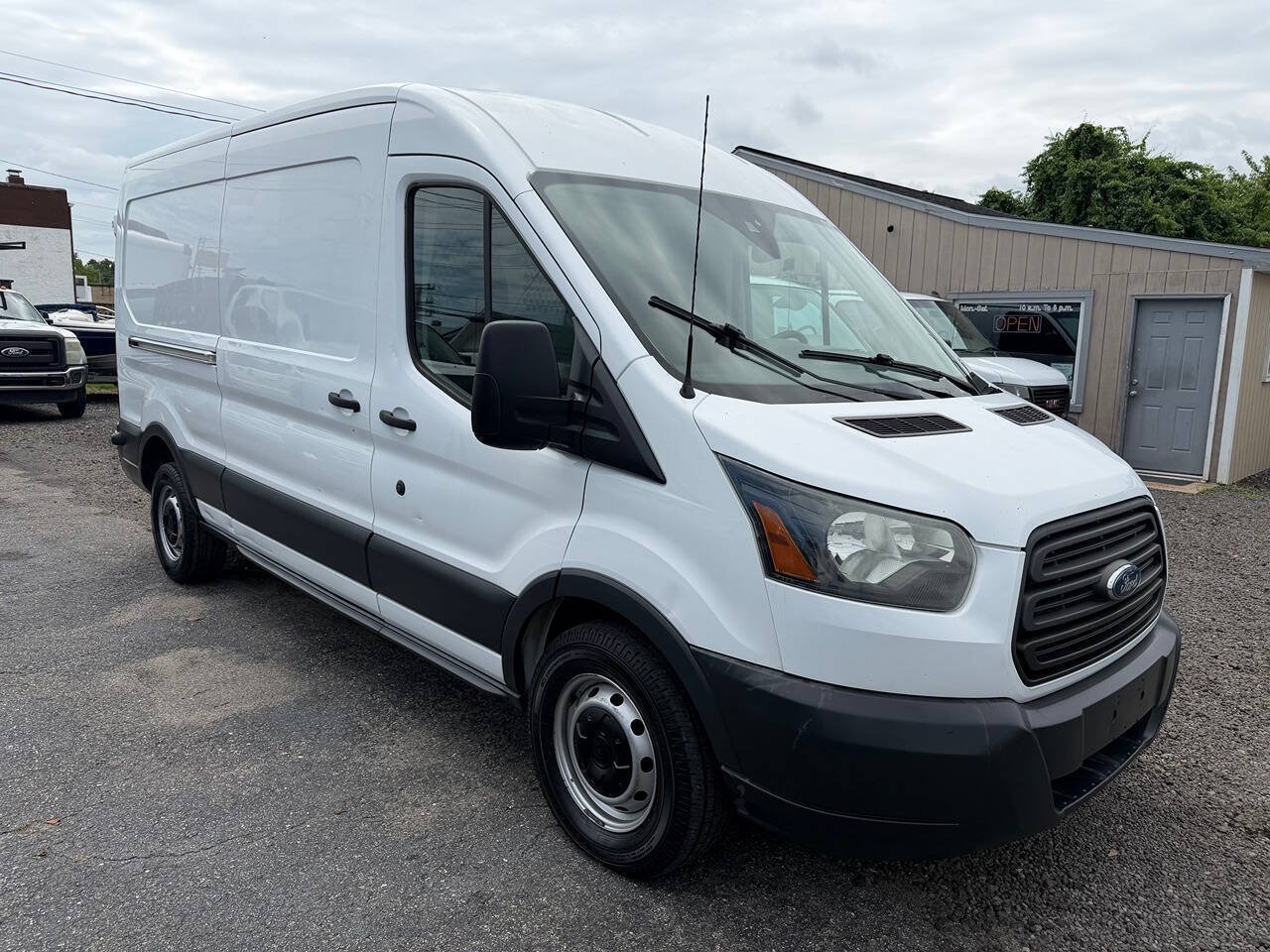 Used 2015 Ford Transit 250 148 Medium Roof w/ Interior Upgrade Package RWD image 7
