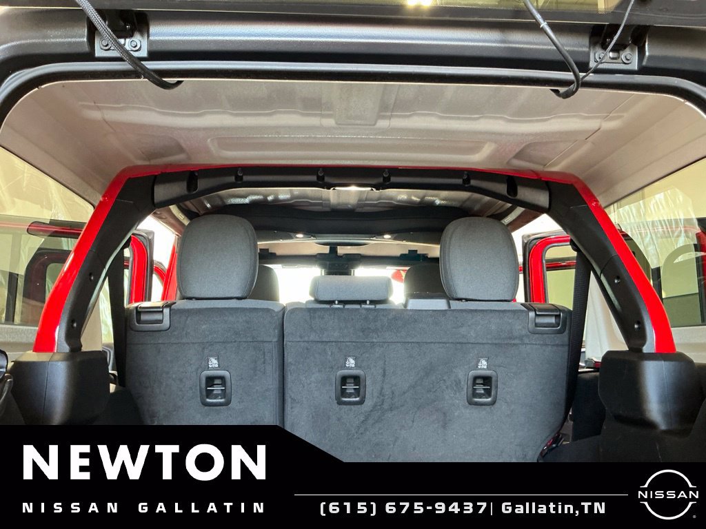 Used 2024 Jeep Wrangler Unlimited AWD/4WD image 21