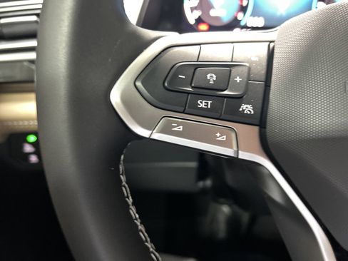 New 2025 Volkswagen Atlas Cross Sport SE image 16