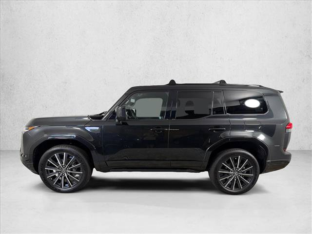 Used 2025 Lexus GX 550 w/ Accessory Package (2T) AWD/4WD image 7