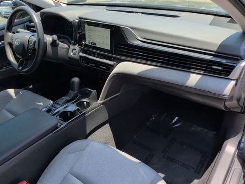 Used 2025 Toyota Camry LE FWD image 18