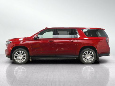 Used 2021 Chevrolet Suburban High Country w/ Premium Package AWD/4WD image 2