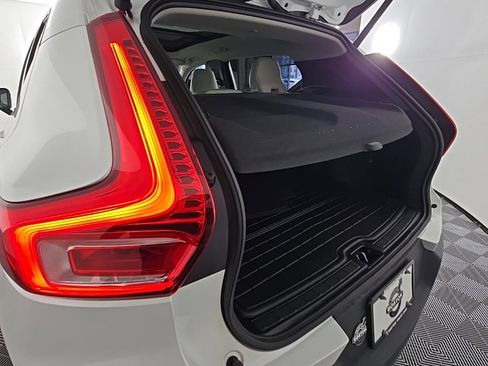 Certified 2023 Volvo XC40 B5 Ultimate w/ Climate Package image 11