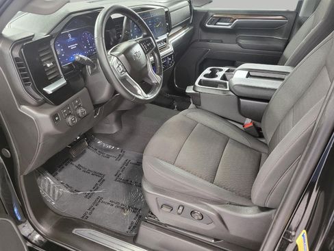 Used 2026 Chevrolet Silverado 1500 LT Trail Boss w/ Protection Package AWD/4WD image 9