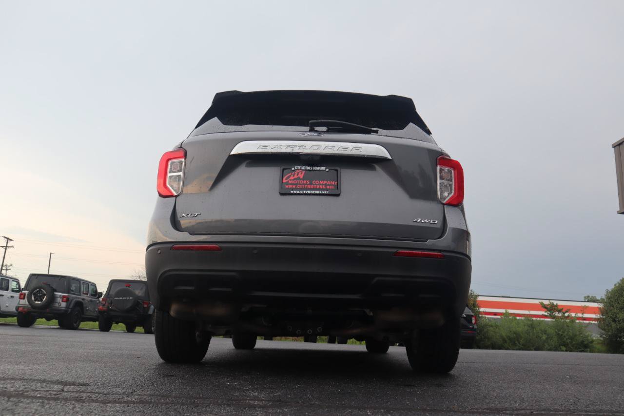 Used 2023 Ford Explorer XLT AWD/4WD image 11