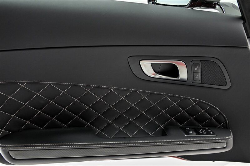 Used 2015 Mercedes-Benz SLS AMG GT Final Edition image 18