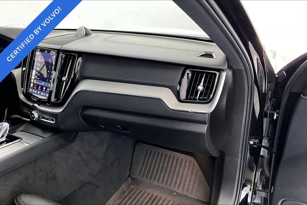 Used 2024 Volvo XC60 T8 Ultimate w/ Protection Package Premier AWD/4WD image 19
