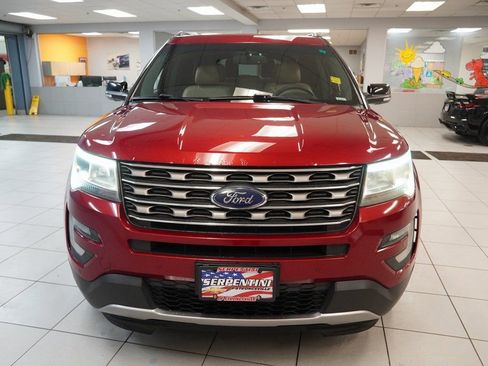 Used 2016 Ford Explorer XLT w/ Equipment Group 202A image 14
