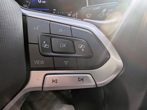 Used 2022 Volkswagen Jetta SE image 12