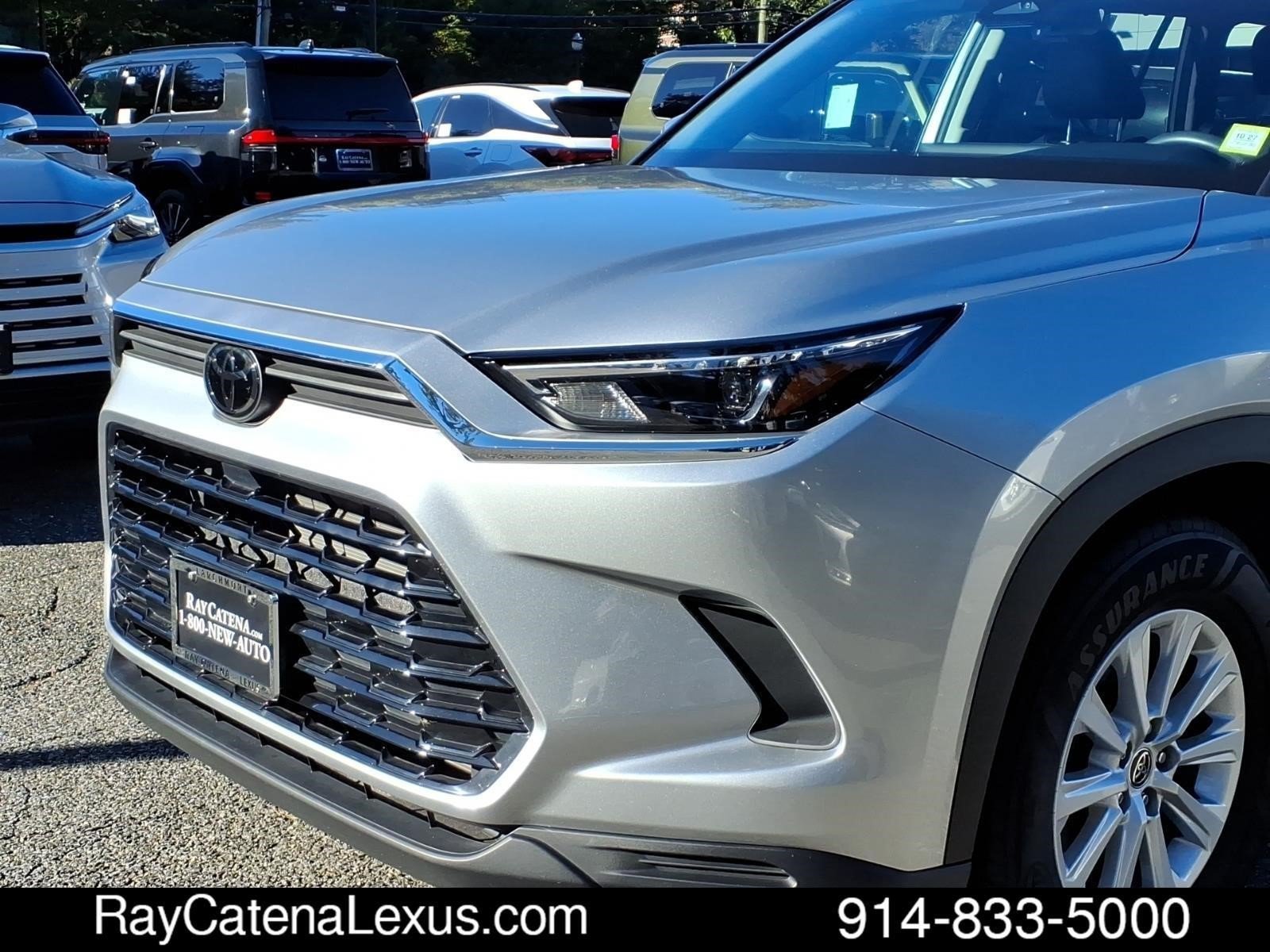 Used 2024 Toyota Grand Highlander AWD image 7