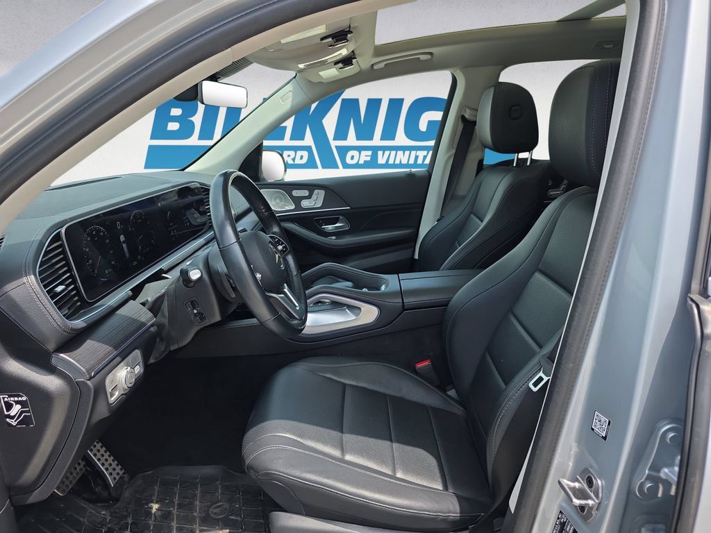 Used 2022 Mercedes-Benz GLS 450 4MATIC image 9