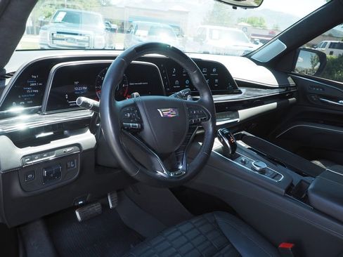 Used 2023 Cadillac Escalade V AWD/4WD image 13